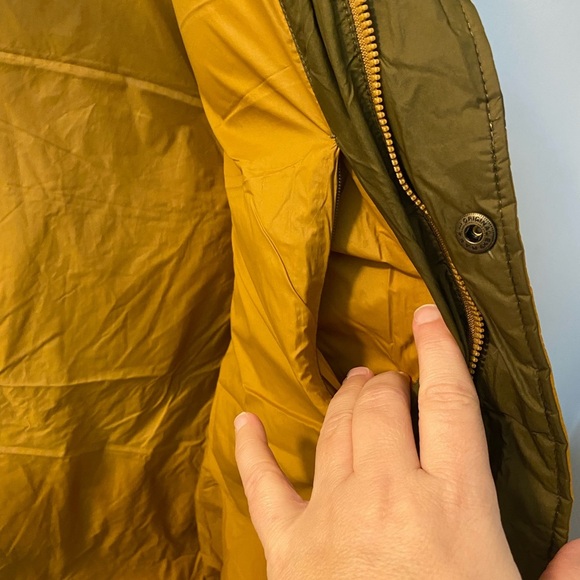 Prana Timber Trail Sleevless puffy down vest size XL. Army green and yellow. - Picture 6 of 6